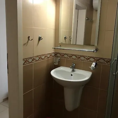 아파트 Lilac Garden Apartments 네세부르