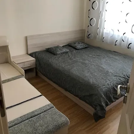 Lilac Garden Apartments דירה *